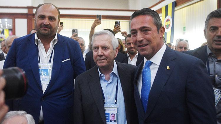 Fenerbahçe Yüksek Divan Kurulu Toplantısı’nda yeniden bir araya geldiler! Ali Koç’tan Aziz Yıldırım’a mesaj…